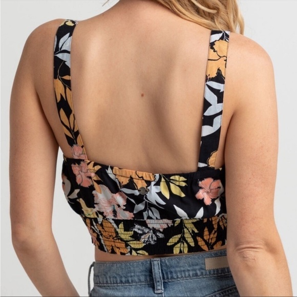 NWT Roxy Sea Fog Button Front Floral Cropped Top - Picture 2 of 8
